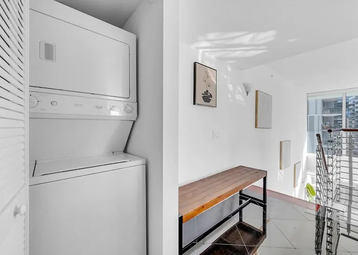 Iconic 2 Bedroom Loft Brickell-Stunning Views